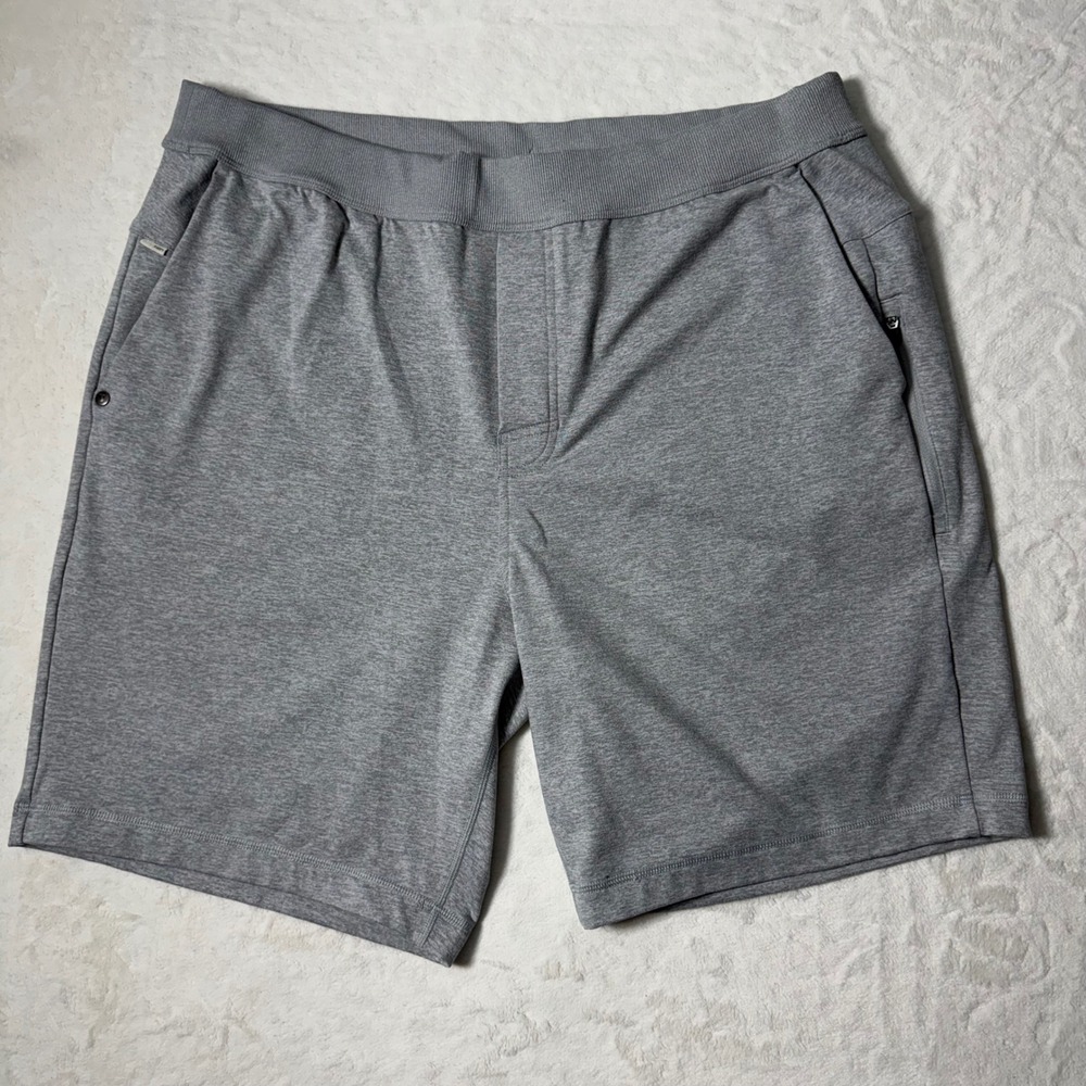 VUORI Coronado Short‎ 8" Men's Size XL Gray Heather Zip Pocket V3061